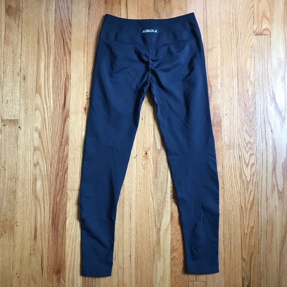 Aurola Mid-Rise Ruched-Back Dark Navy Leggings Small